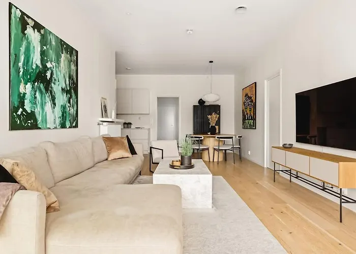 Dinbnb I Luxury With Views L Large Balcony * برغن