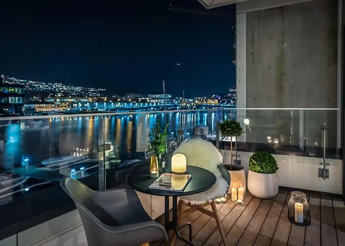 Dinbnb I Luxury With Views L Large Balcony *