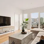 Dinbnb I Luxury With Views L Large Balcony *